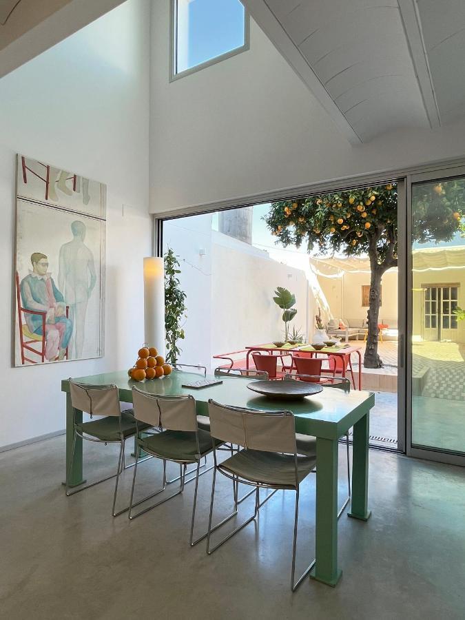 Design & Art, Patio With Orange Tree, Near Seville Carrion de Los Cespedes Esterno foto